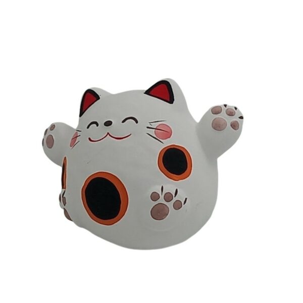 Chat japonais Maneki neko joyeux