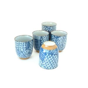 Sets de 5 tasses à thé bleus et motifs japonais