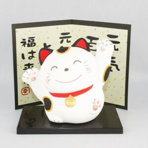 Maneki neko avec médaille